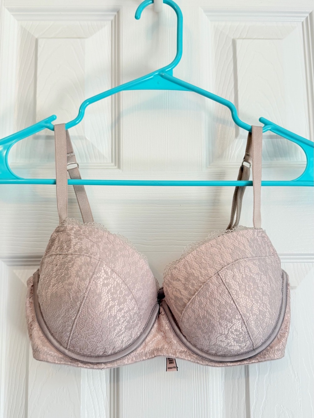 Victoria's Secret Lace T-shirt Bra in Light Taupe
